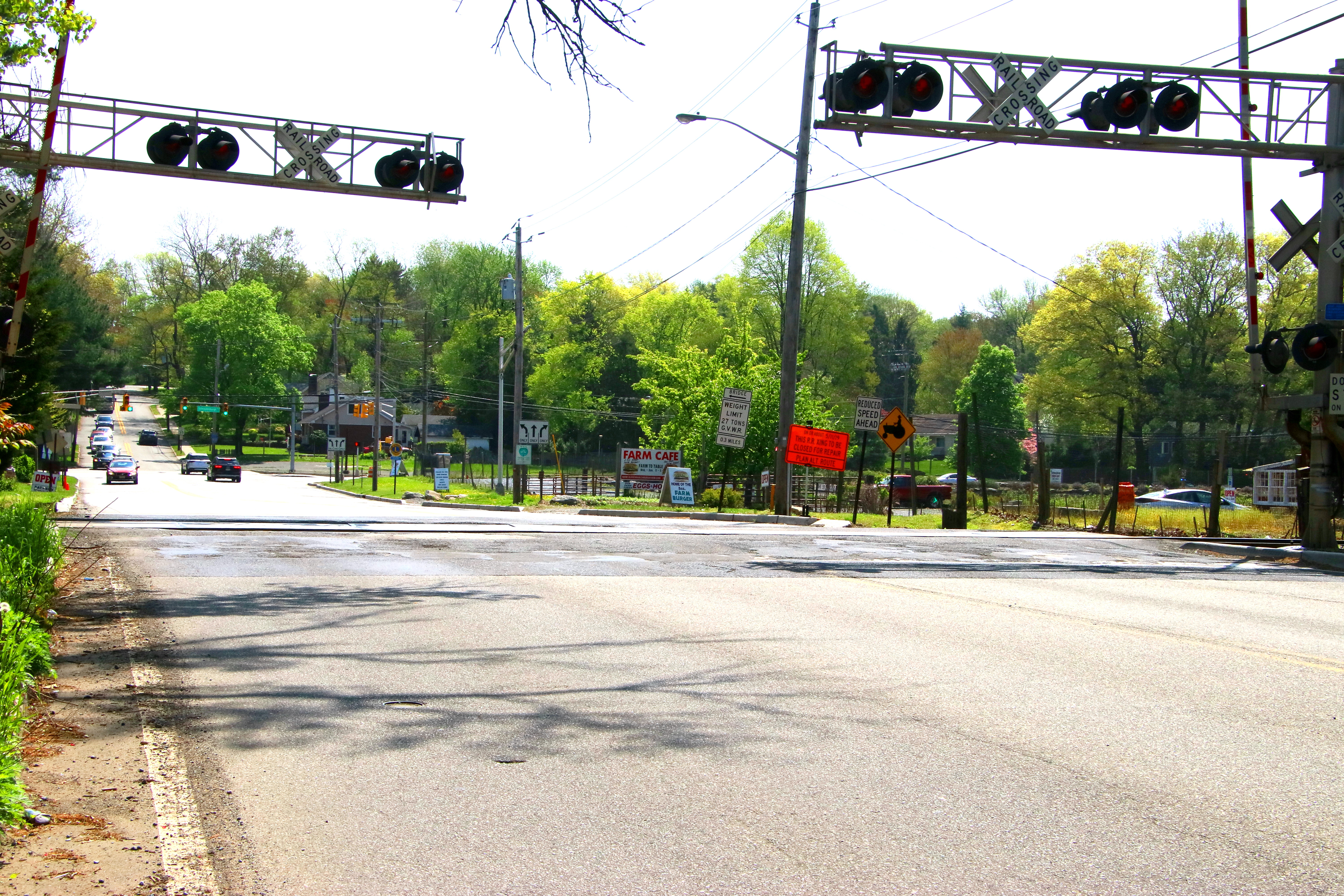 csx railroad crossing gates