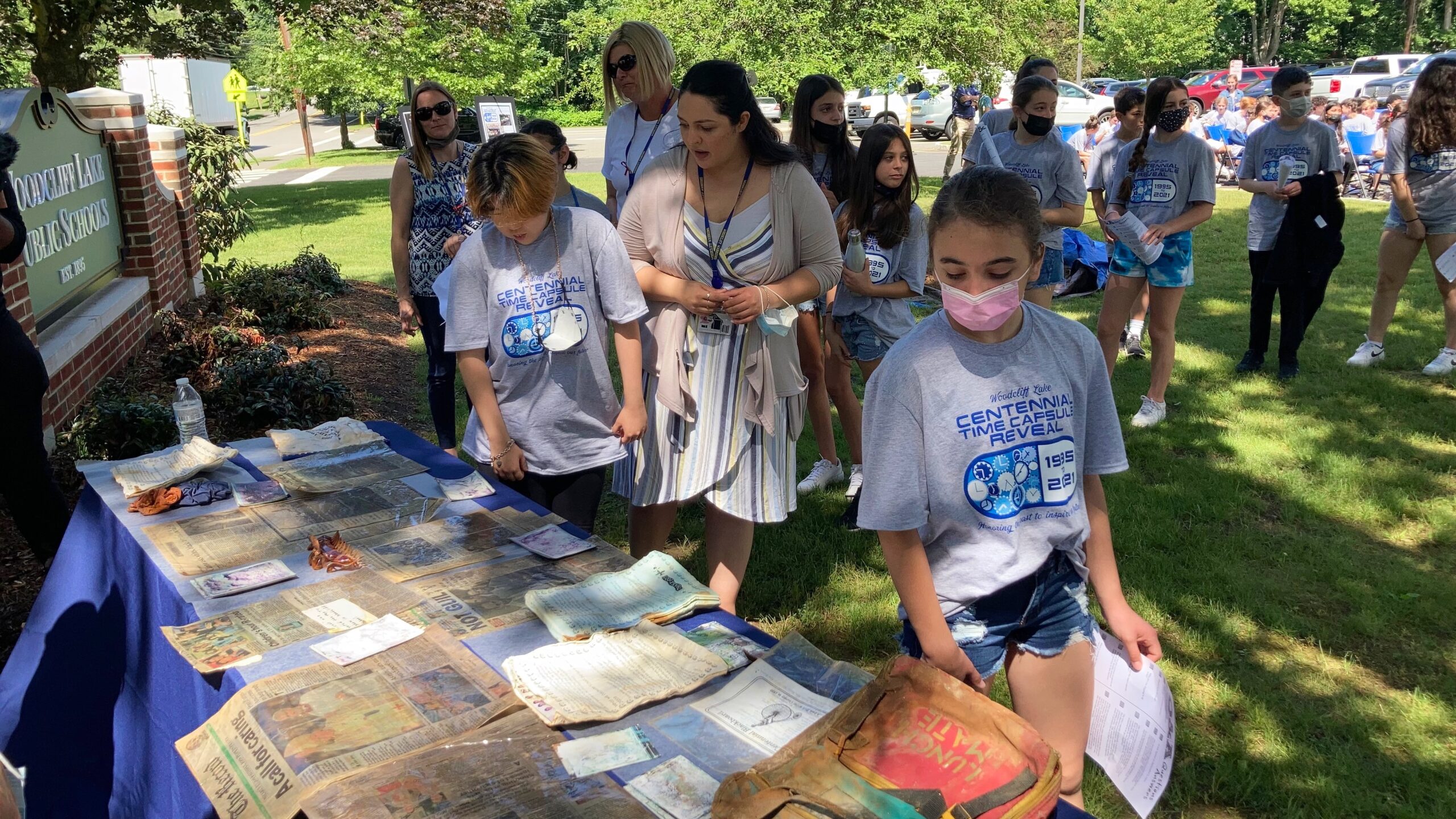 2560px x 1440px - Time capsule revealsâ€¦ Woodcliff Middle School greets 1995 â€” Pascack Press &  Northern Valley Press