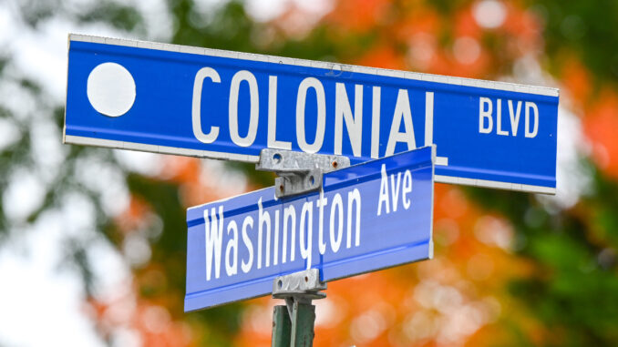 Colonial Boulevard sign